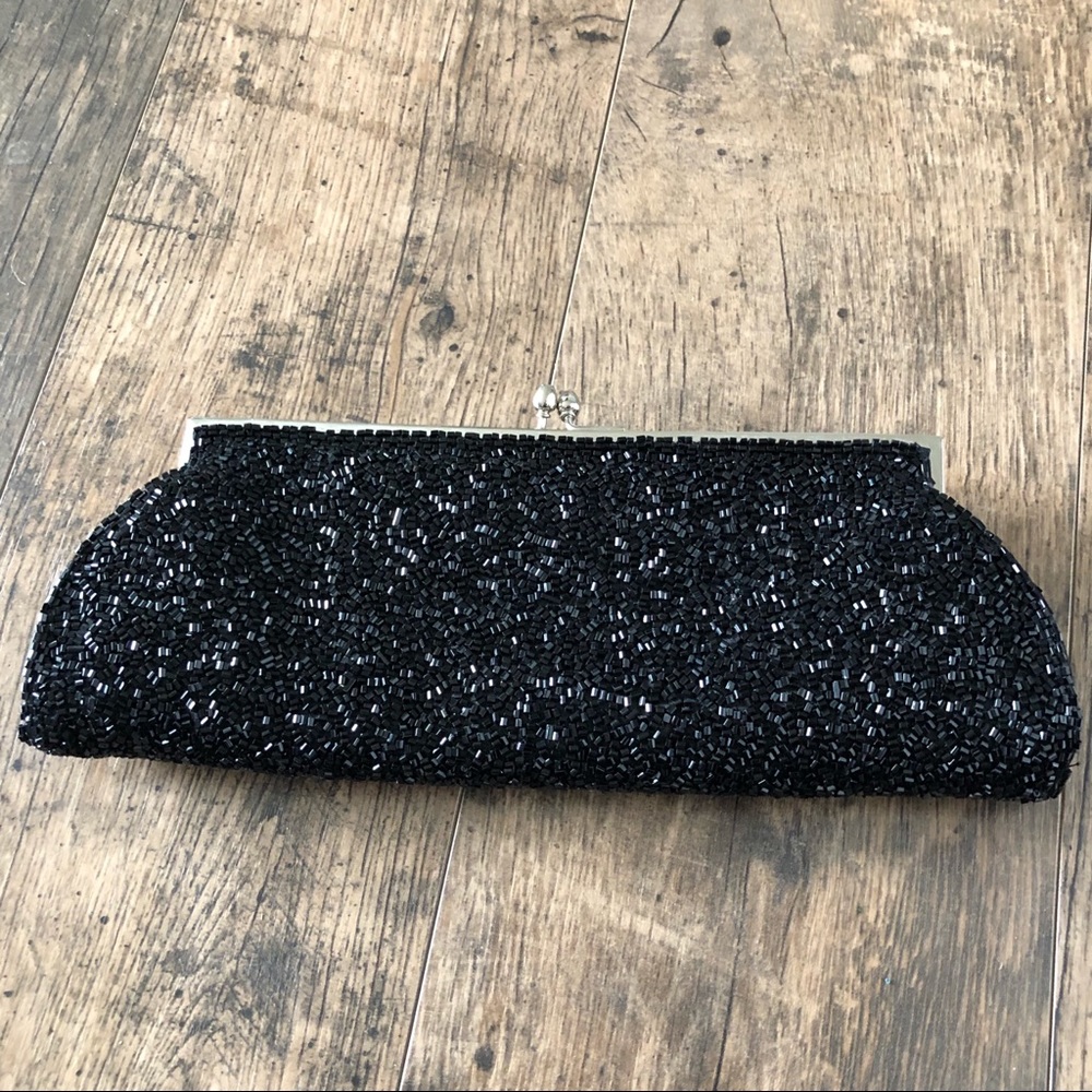 Valerie Stevens Black Beaded Clutch / snake chain